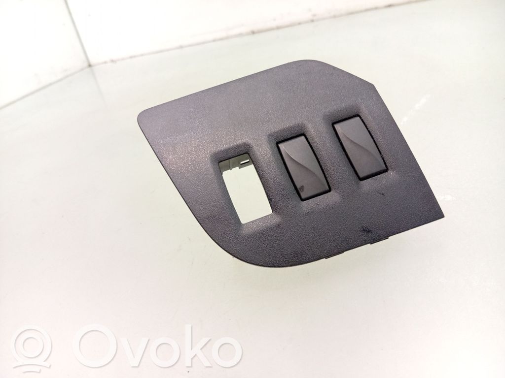 Opel Movano B Paneelin lista 
