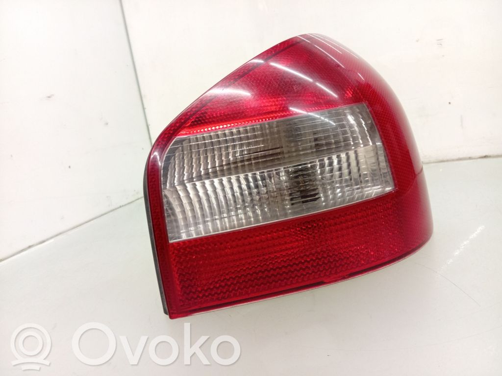 Takavalot   8L0945096B