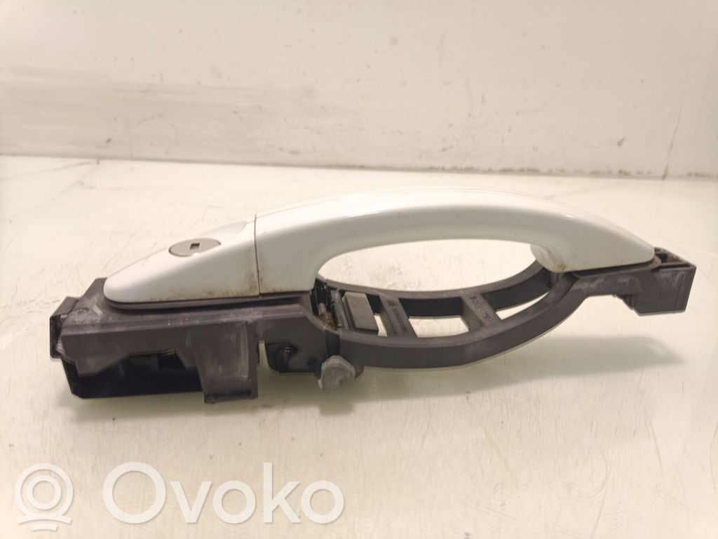 Ford Kuga I Maniglia esterna per portiera anteriore 
