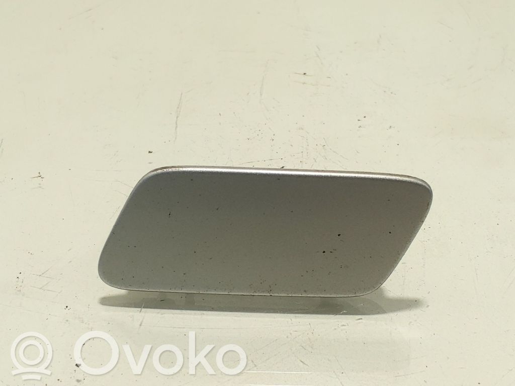 Volkswagen PASSAT B7 Zaślepka spryskiwacza lampy przedniej
