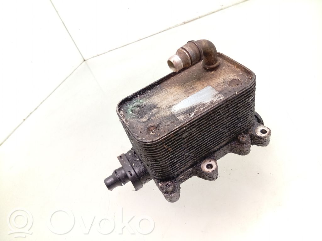 BMW 7 E65 E66 Öljynsuodattimen kannake 