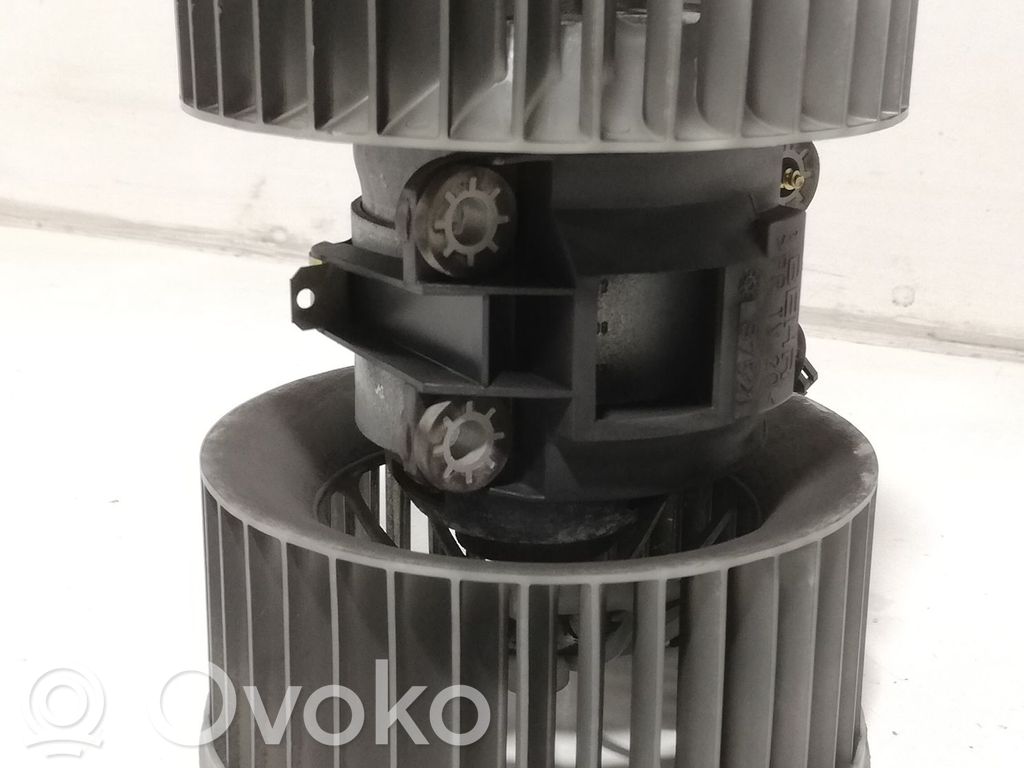 BMW 3 E46 Mazā radiatora ventilators 
