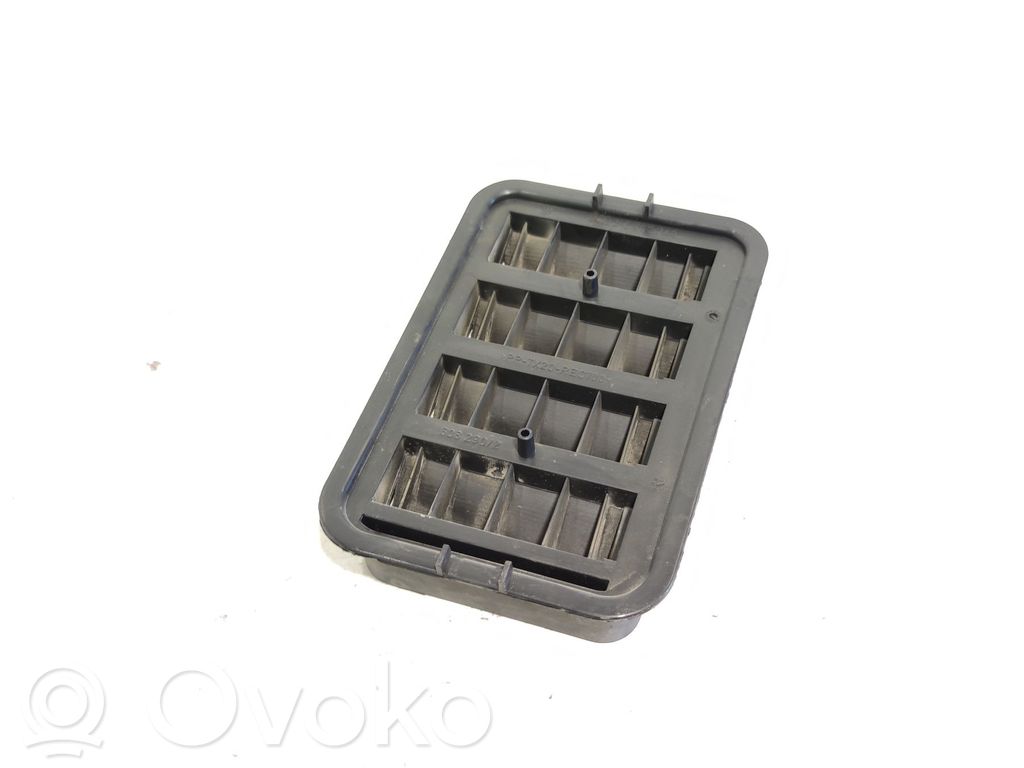 BMW 3 E46 Ventilācijas režģis 