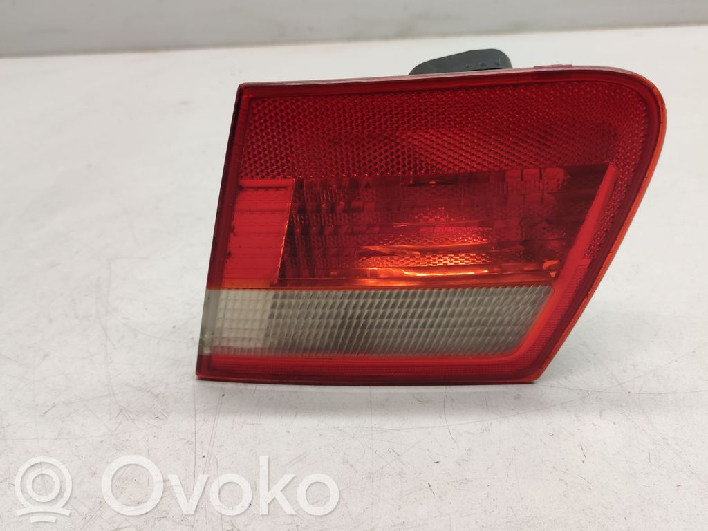 BMW 3 E46 Lampy tylnej klapy bagażnika 