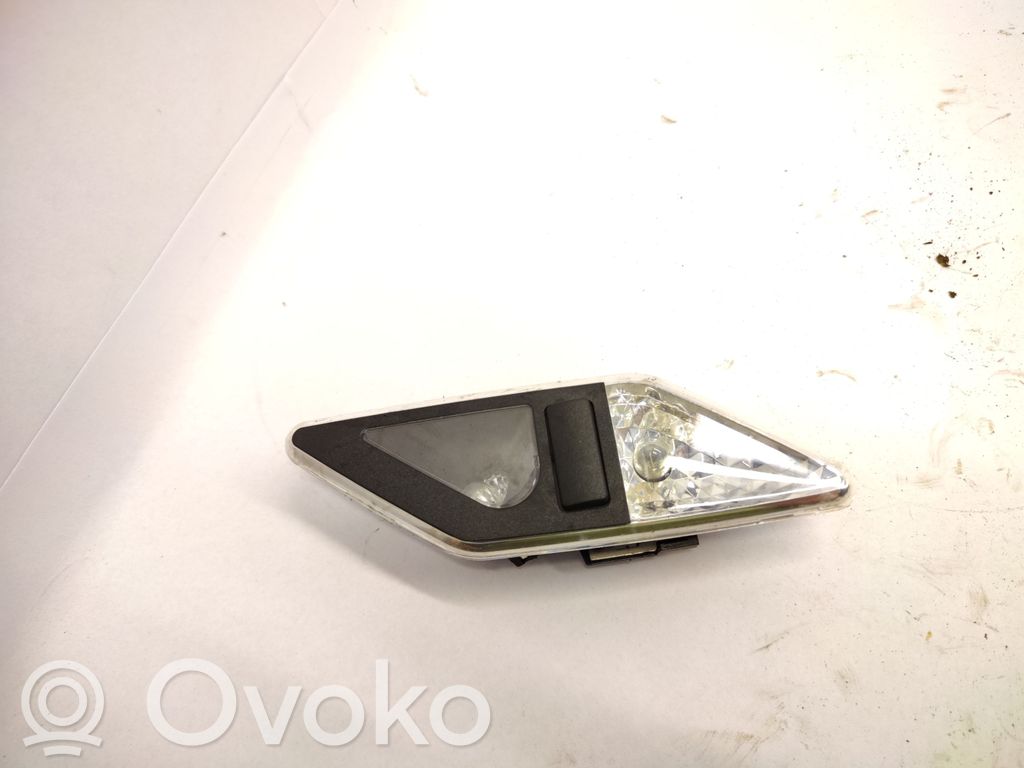 Takaistuimen valo   8375585