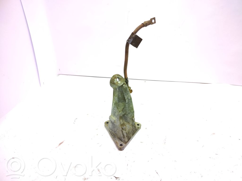 BMW 3 E46 Engine mounting bracket 