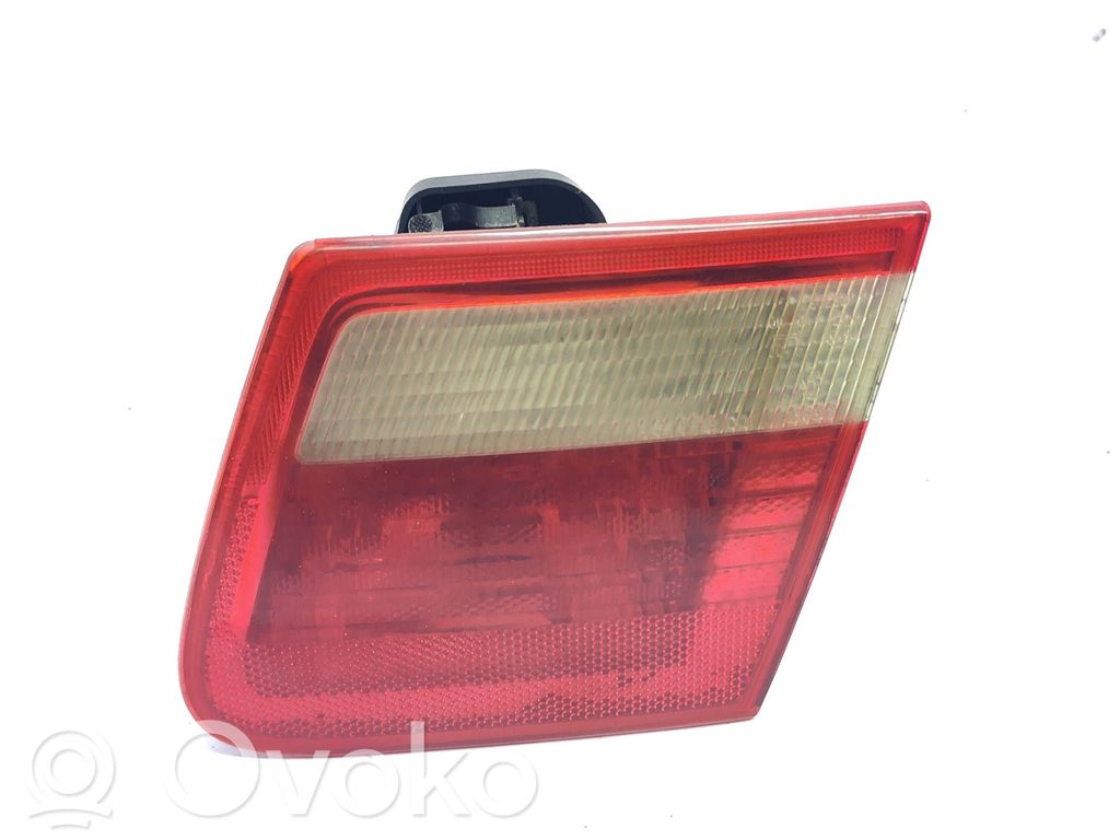 BMW 3 E46 Lampy tylnej klapy bagażnika 