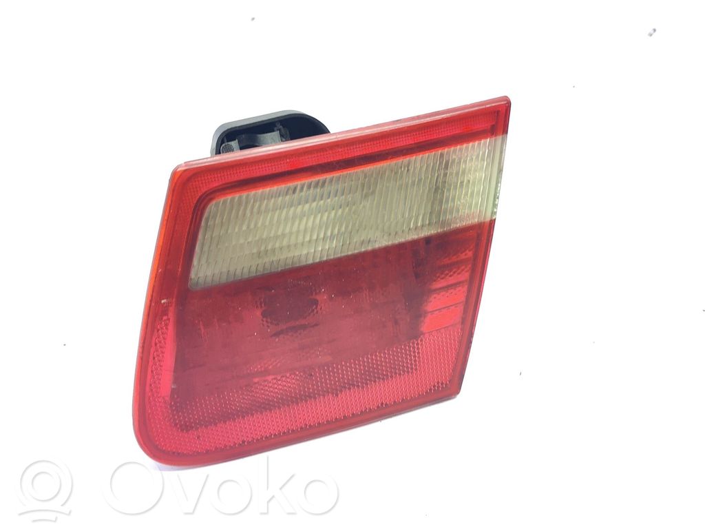 BMW 3 E46 Lampy tylnej klapy bagażnika 