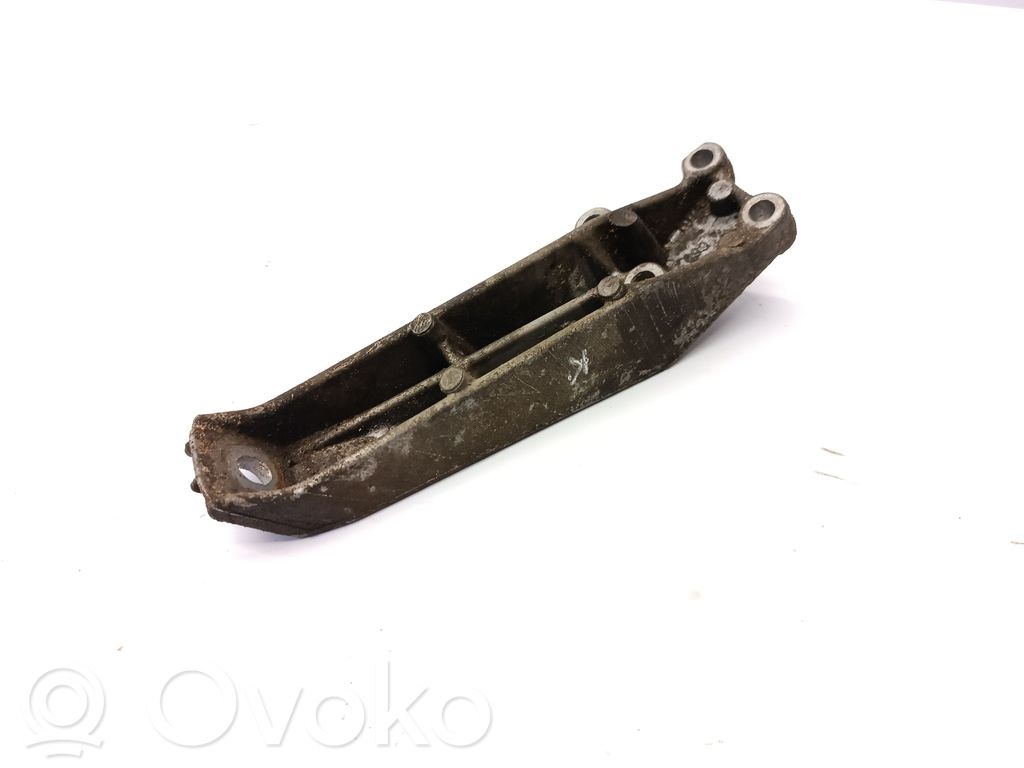 BMW 3 E30 Engine mounting bracket 
