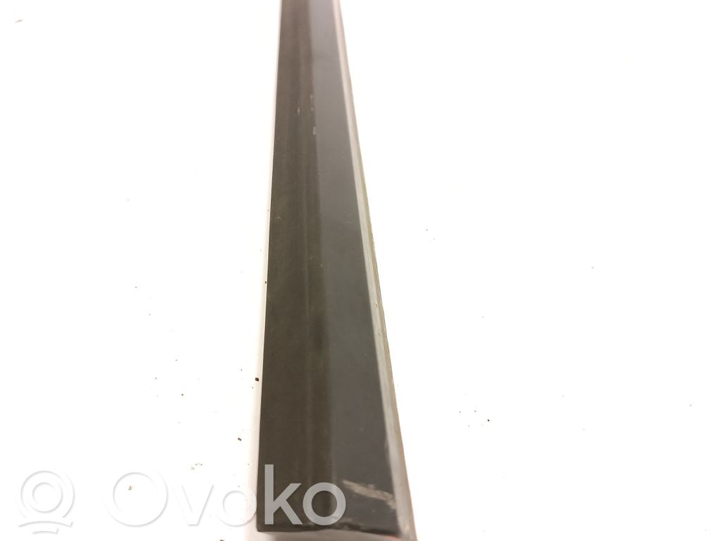 BMW 3 E30 Etuoven lista (muoto) 
