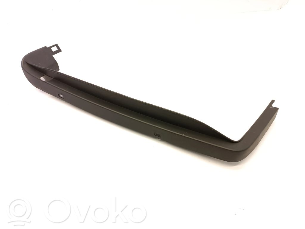 BMW 3 E30 Tailgate/trunk side cover trim 