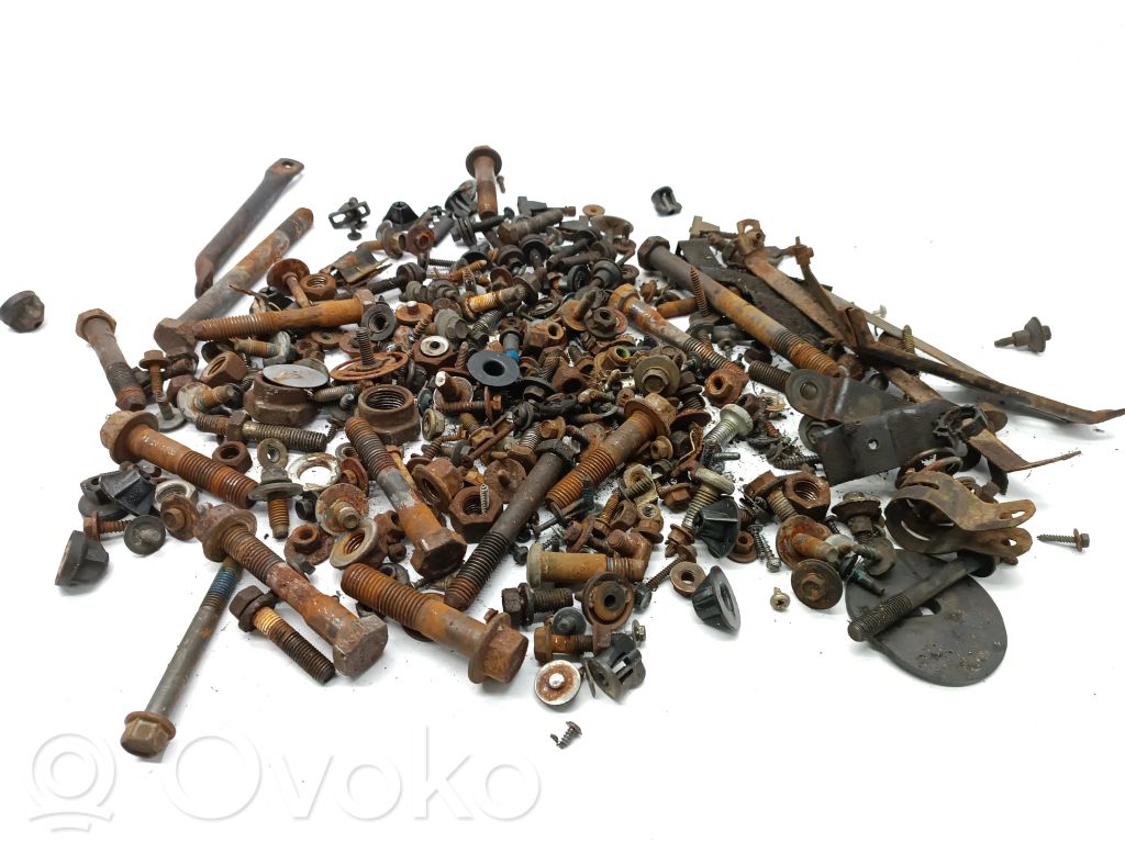 Tuercas/tornillos