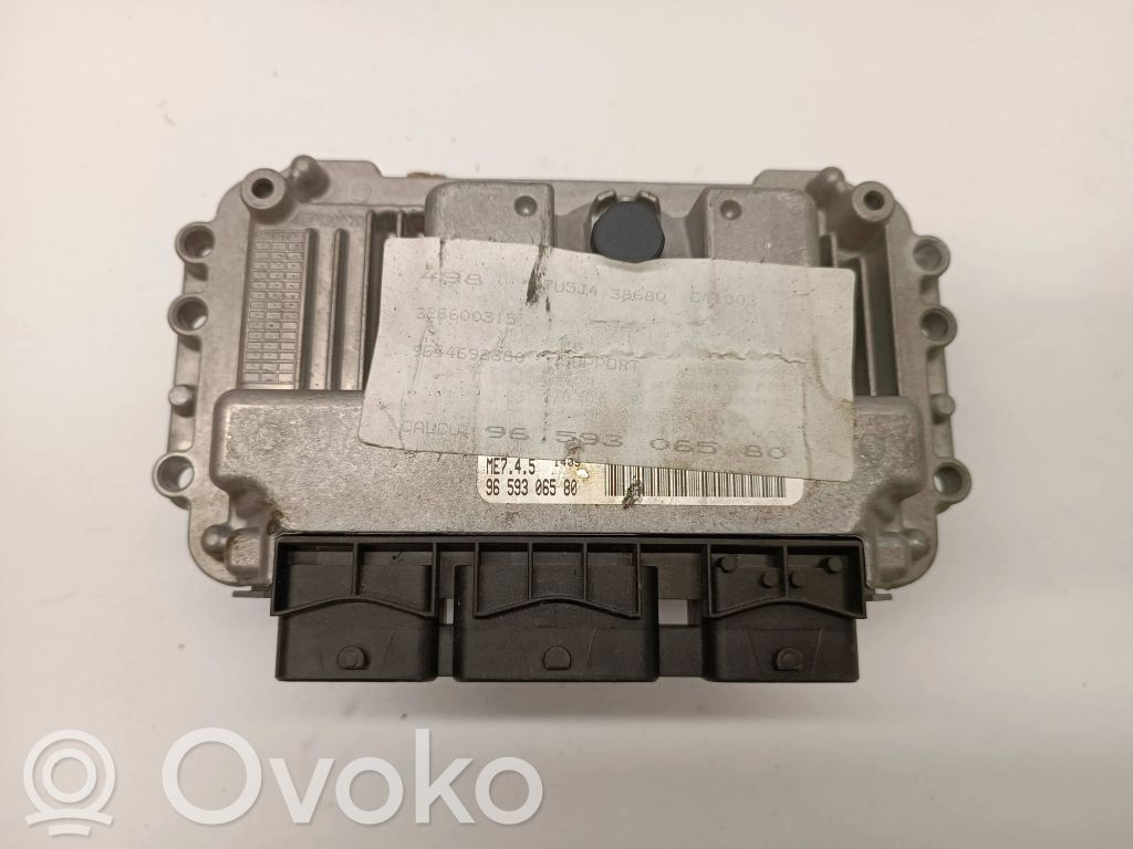 Peugeot 307 Variklio valdymo blokas 