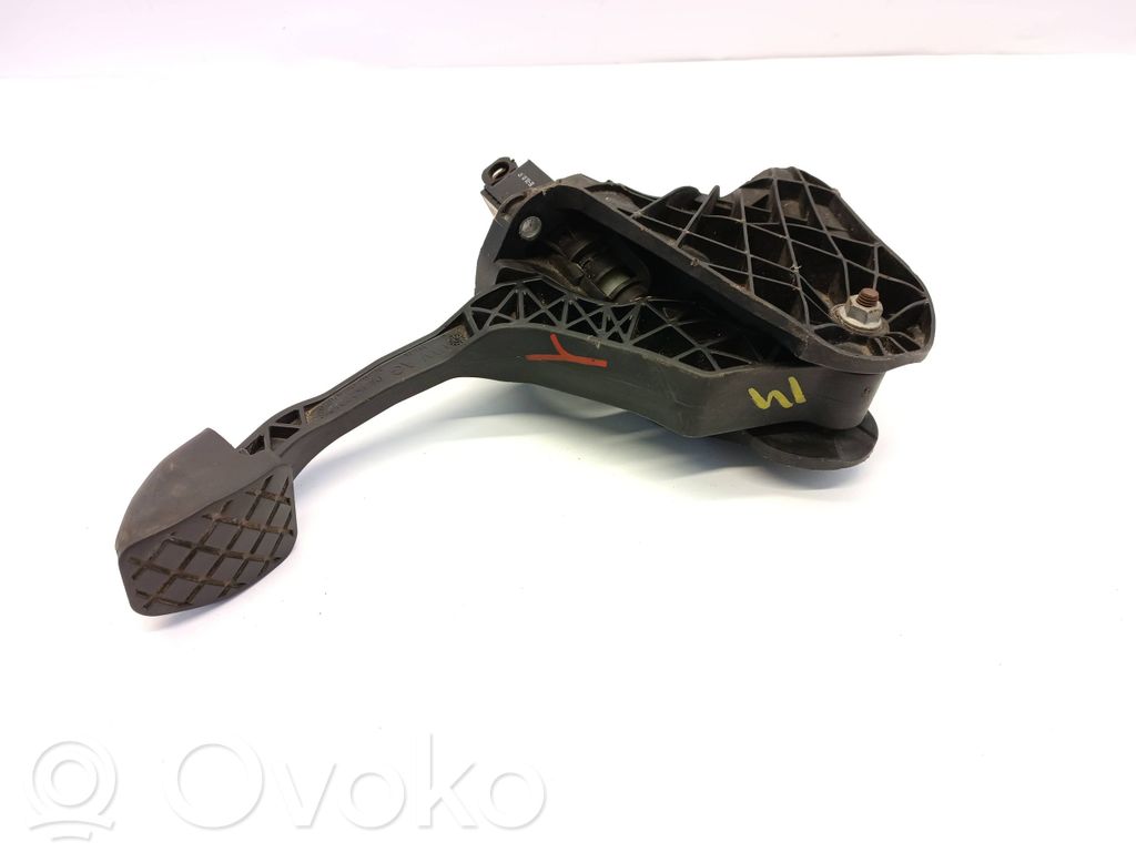 Volkswagen Golf V Pedal de embrague 