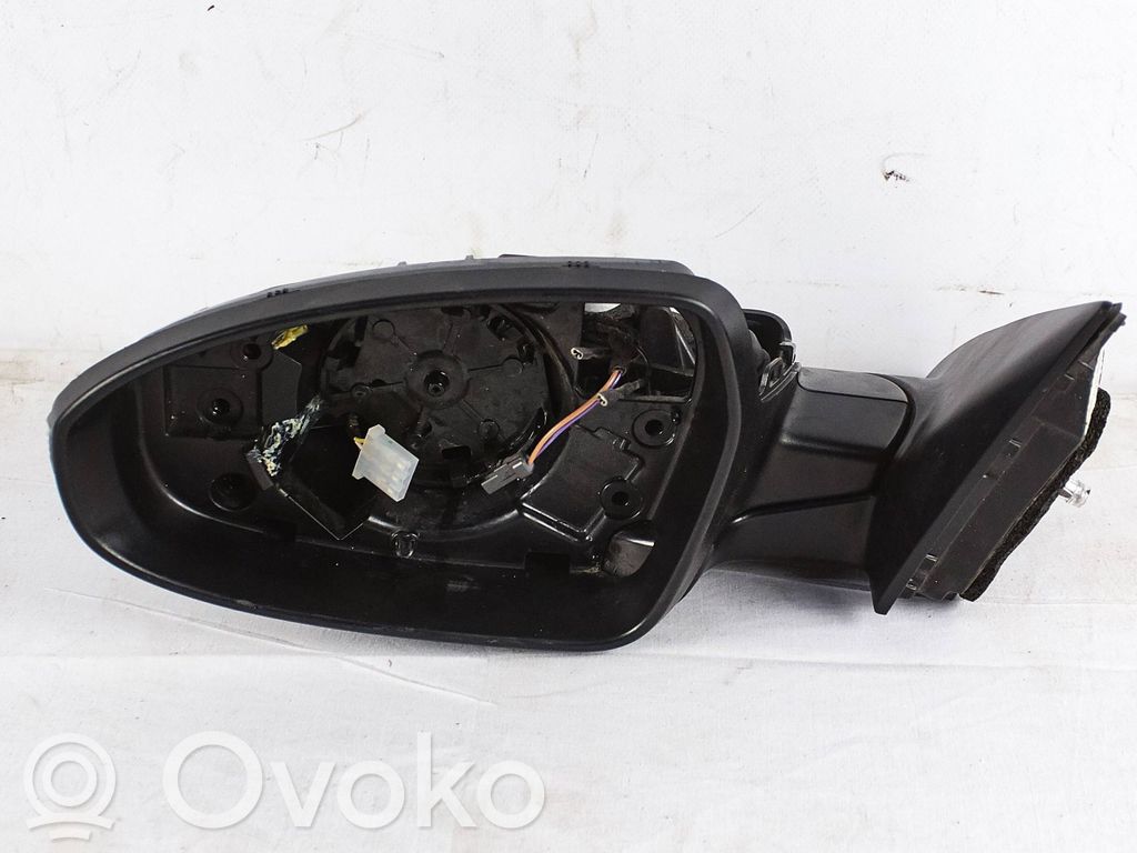 Front door electric wing mirror   E13049783