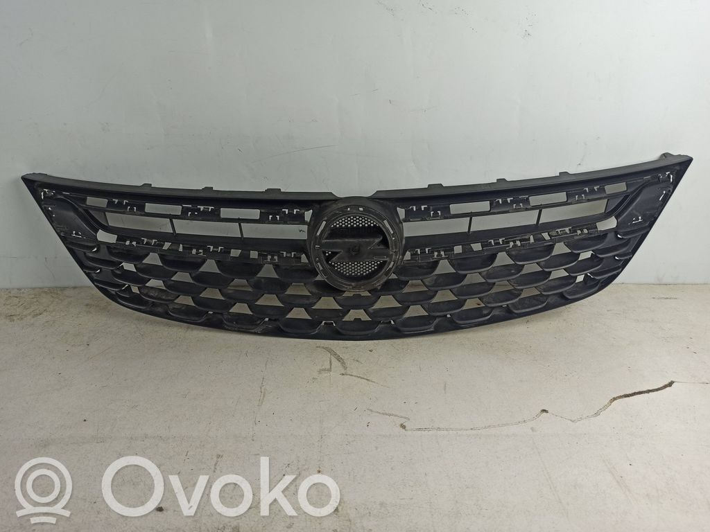 Opel Astra K Maskownica / Grill / Atrapa górna chłodnicy 