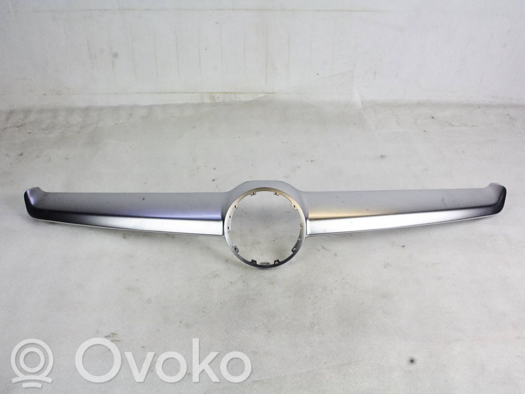 Opel Insignia A Etusäleikkö 