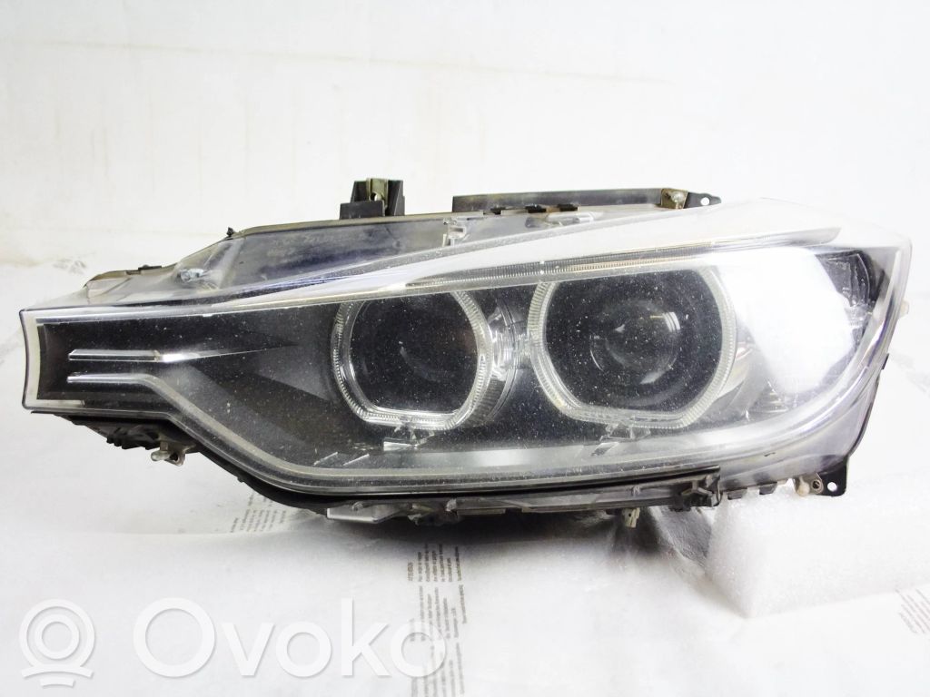 BMW 3 F30 F35 F31 Priekinis žibintas 