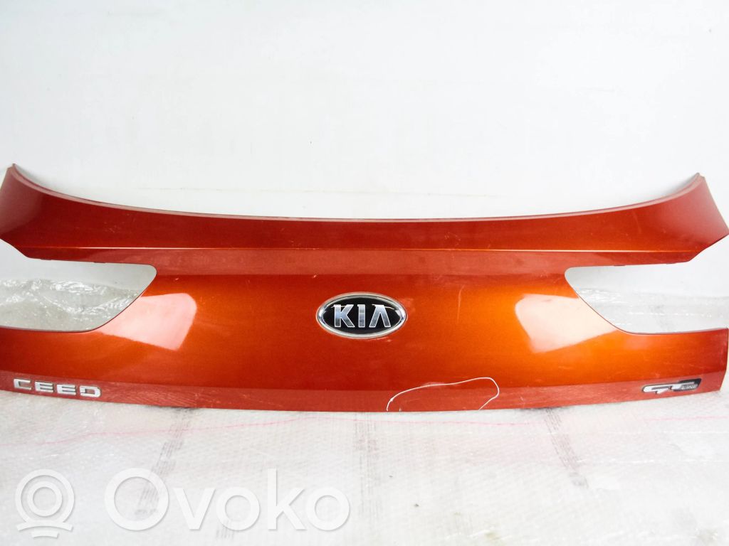 KIA Ceed Tailgate trim 