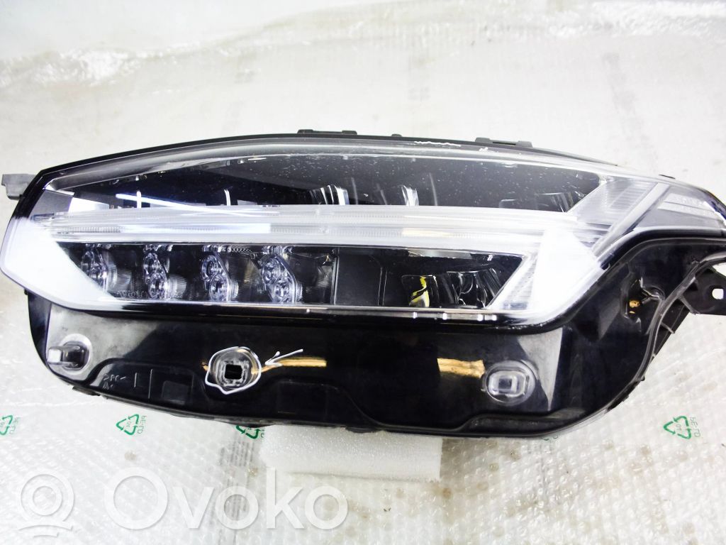 Volvo XC90 Headlight/headlamp 
