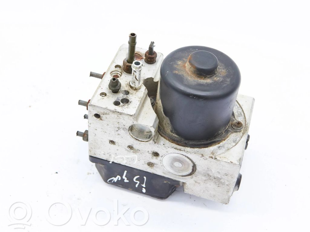 Lexus IS 200-300 ABS Pump 