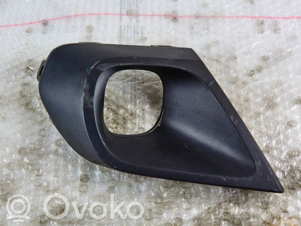 Dacia Duster II Verkleidung Nebelscheinwerfer / Gitter vorne 