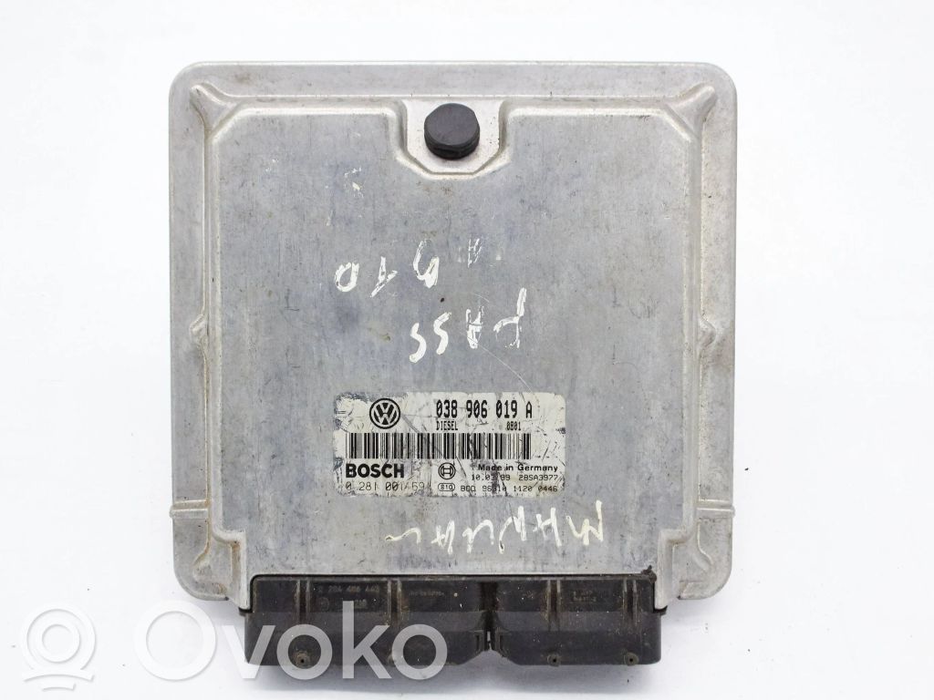 Volkswagen PASSAT B5 Engine control unit/module 