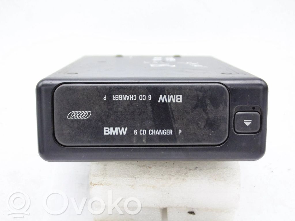 BMW 7 E38 CD/DVD keitiklis 