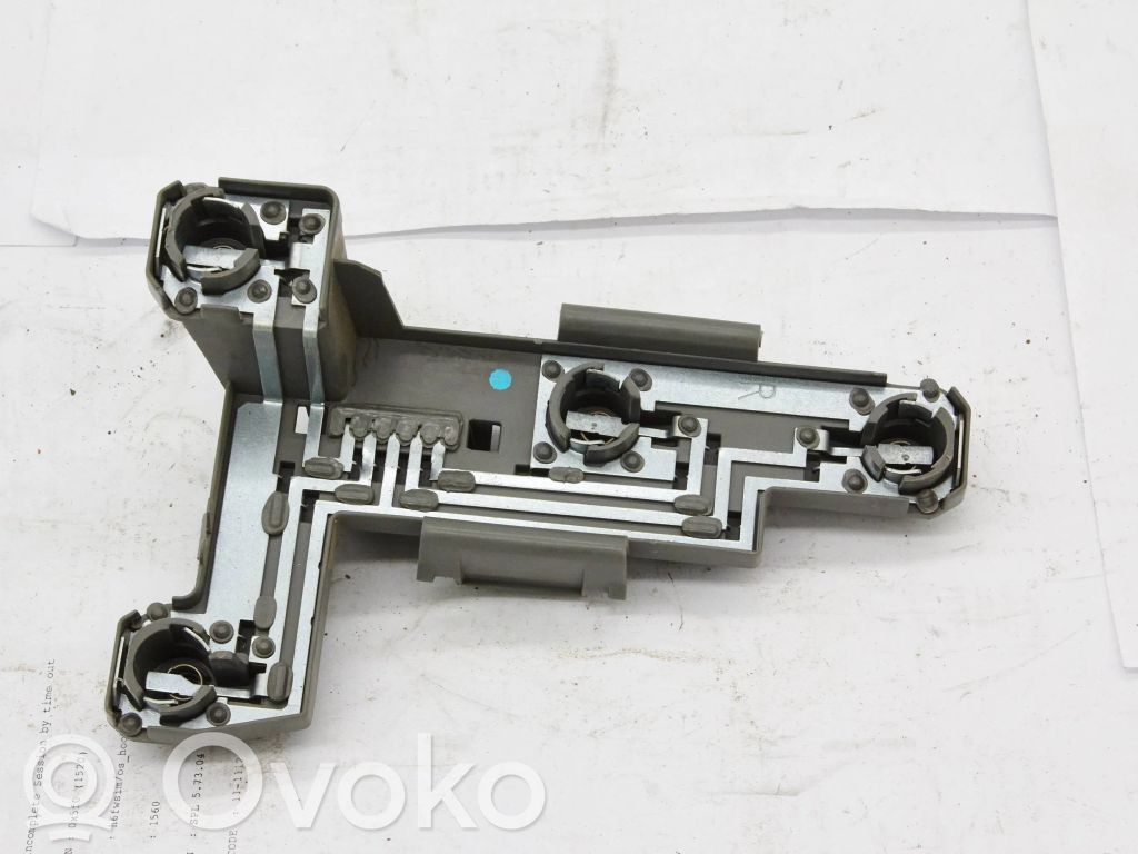 Volkswagen Golf V Element lampy tylnej 