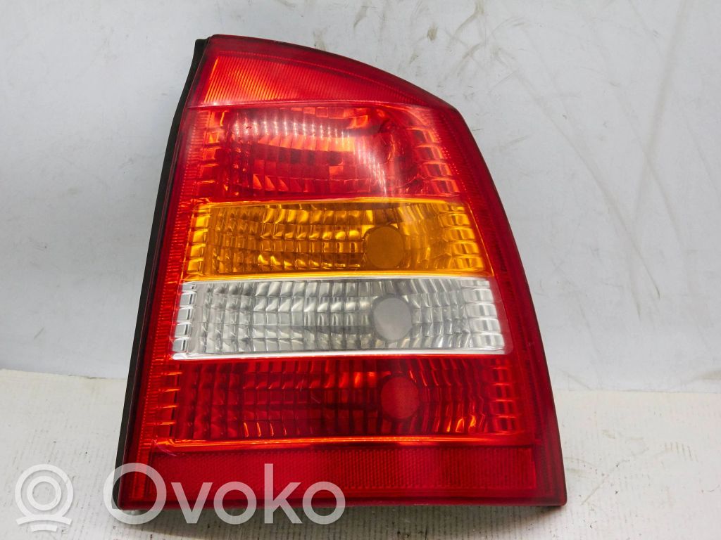 Opel Astra G Aizmugurējais lukturis virsbūvē 