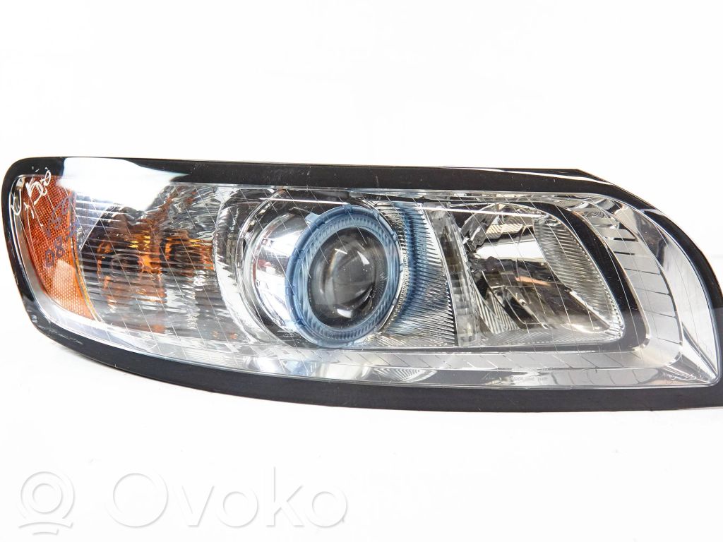 Volvo V50 Lampa przednia 
