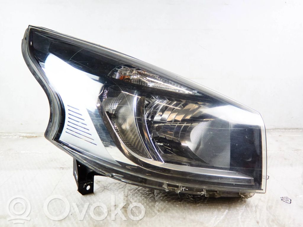Opel Vivaro Far 
