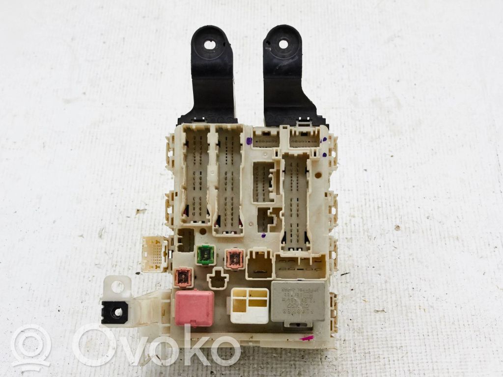 Toyota Corolla E140 E150 Fuse module 
