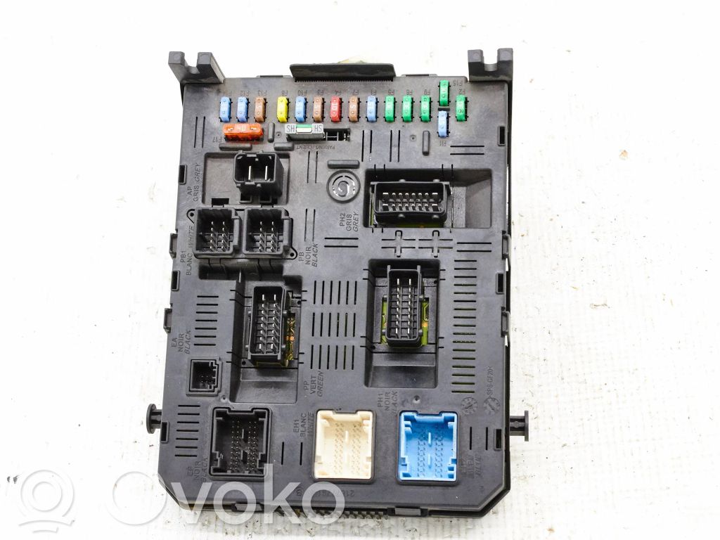 Citroen C4 I Module confort 
