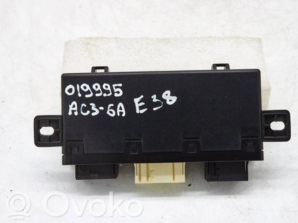 Unité de commande module de porte   61356904251,6904251