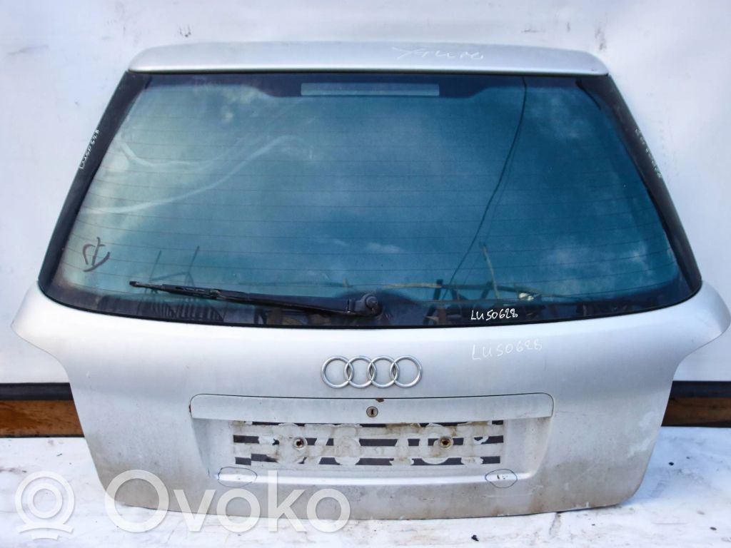 Audi A4 S4 B5 8D Tailgate/trunk/boot lid 