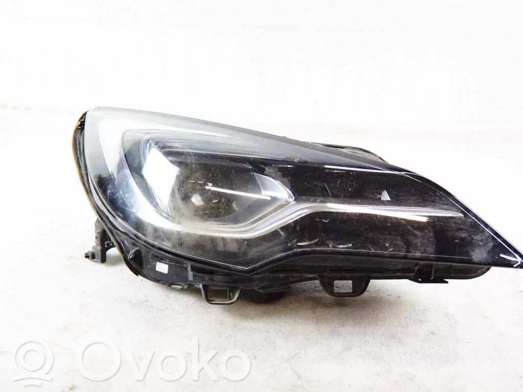 Opel Astra K Headlight/headlamp 