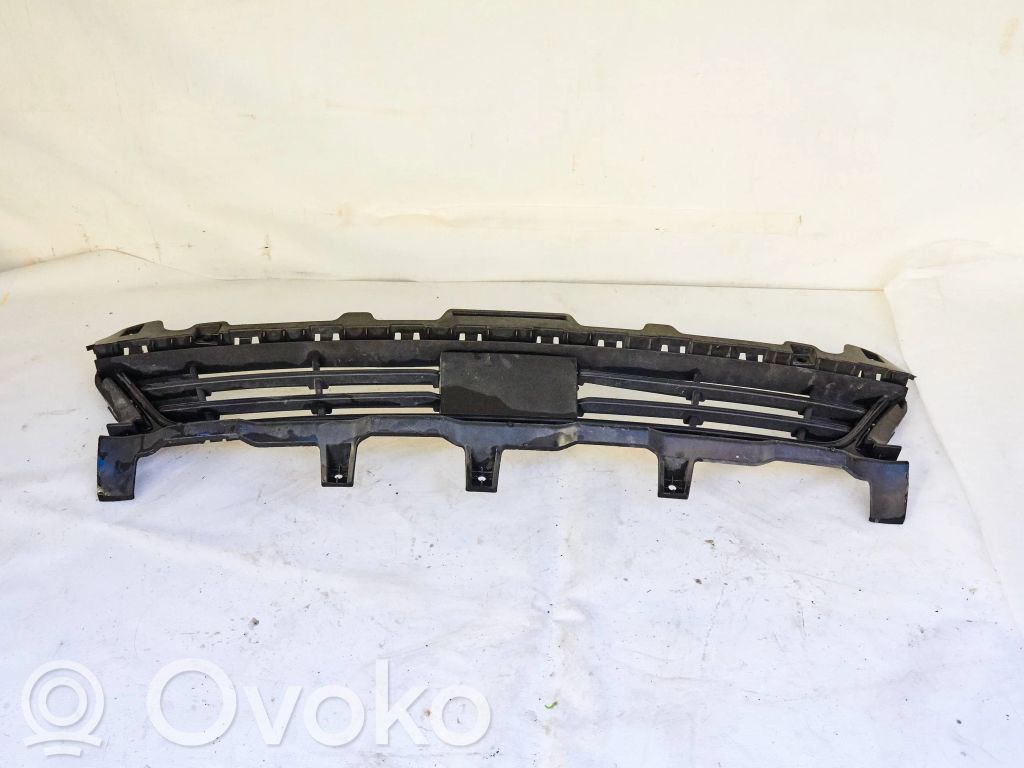 KIA Sportage Front bumper lower grill 
