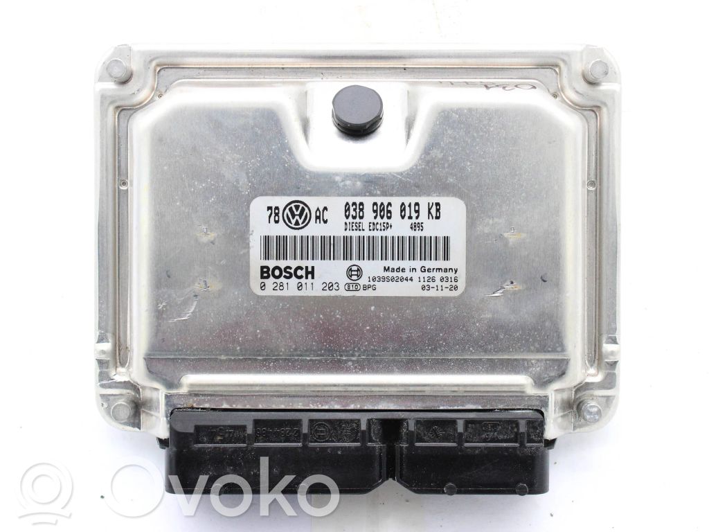 Volkswagen PASSAT B5.5 Engine control unit/module 