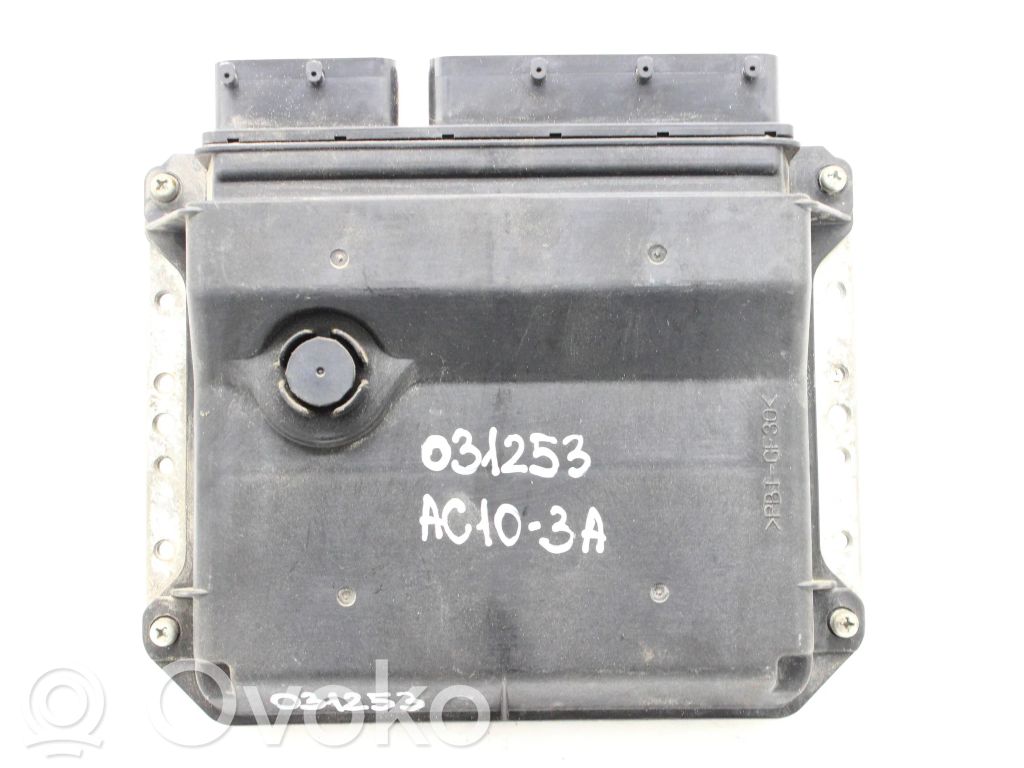 Toyota Avensis T270 Engine control unit/module 