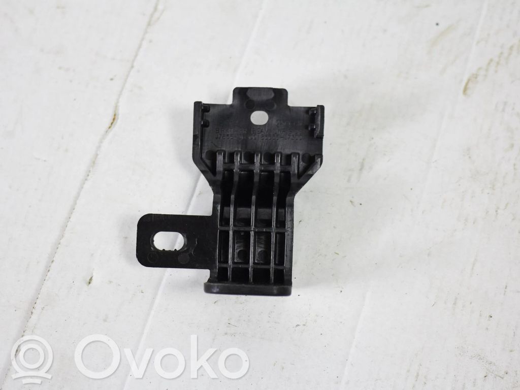 KIA Ceed Rear bumper mounting bracket 