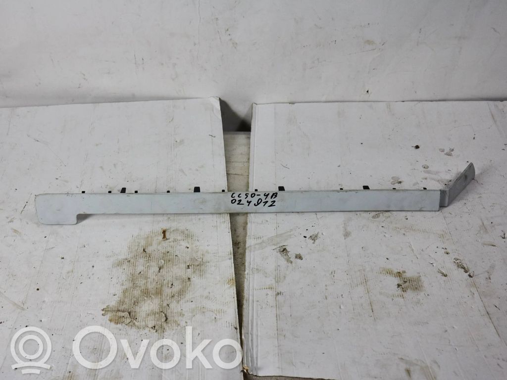 Verkleidung Laufschiene Führungsschiene Schiebetür Seitentür   98186968,A2996485