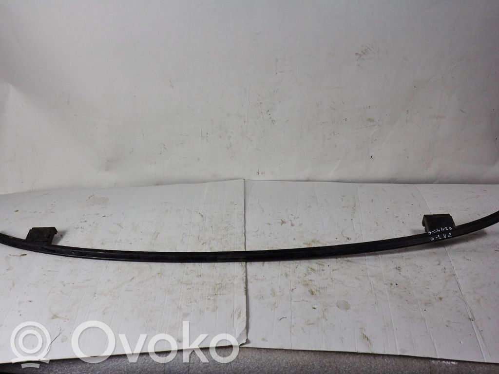 KIA Ceed Priekšpusē bampera sija / balka 