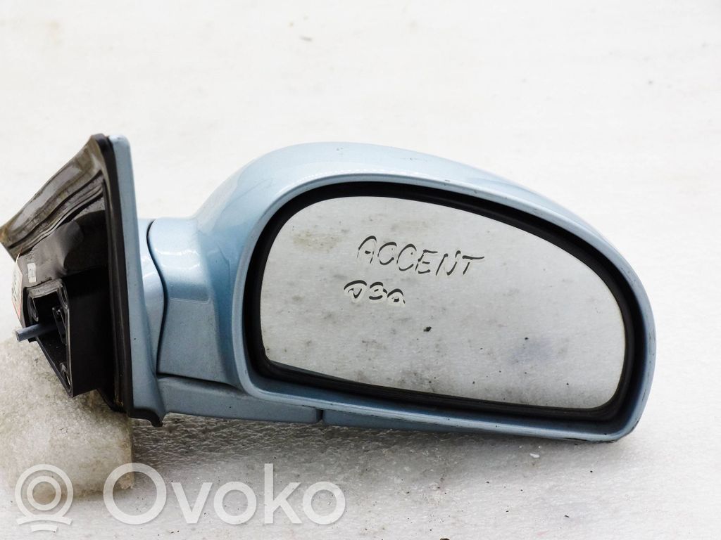 Hyundai Accent Front door electric wing mirror 