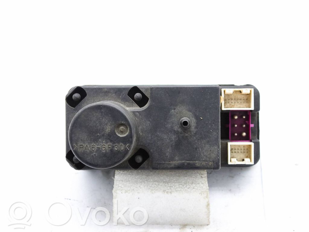 Audi A4 S4 B5 8D Pompă vacuum închidere centralizată 