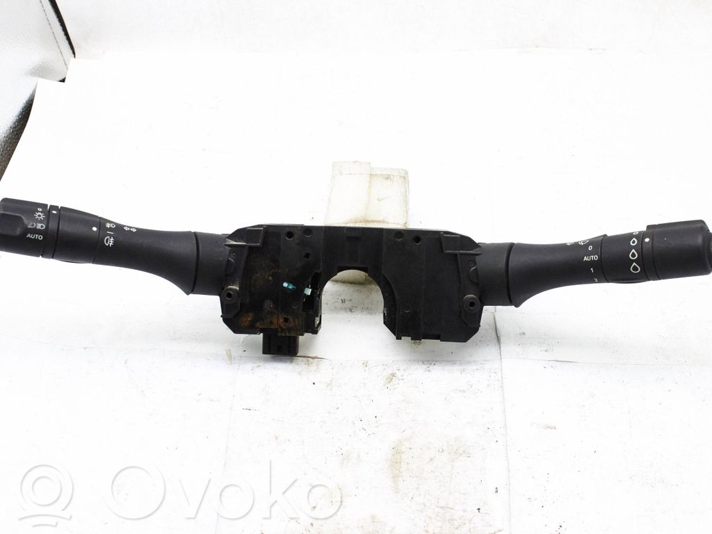 Renault Fluence Wiper turn signal indicator stalk/switch 