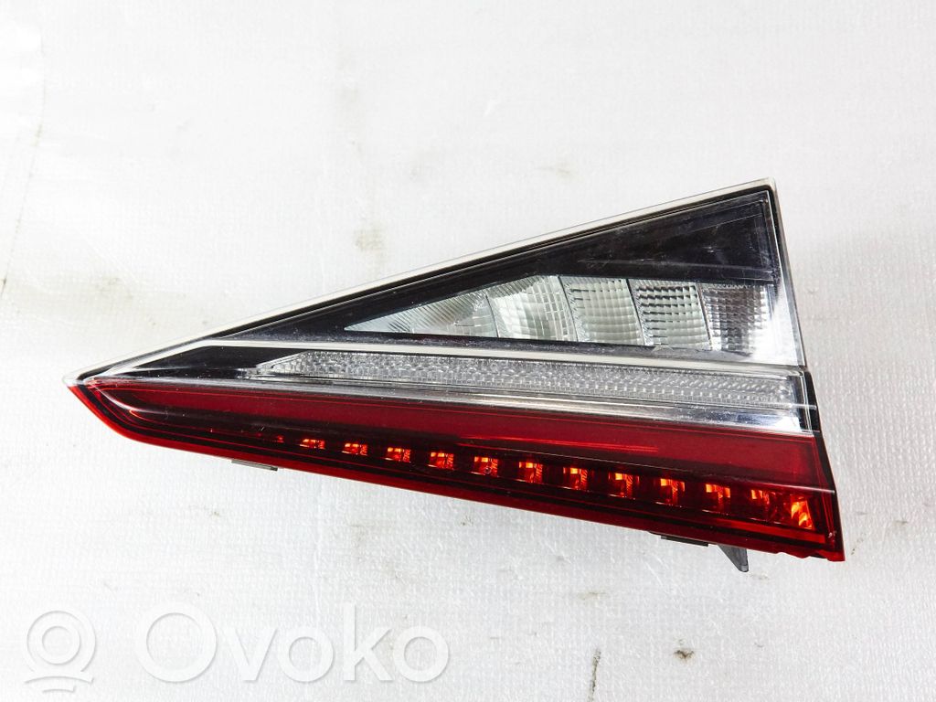 Lampy tylnej klapy bagażnika   565945307E