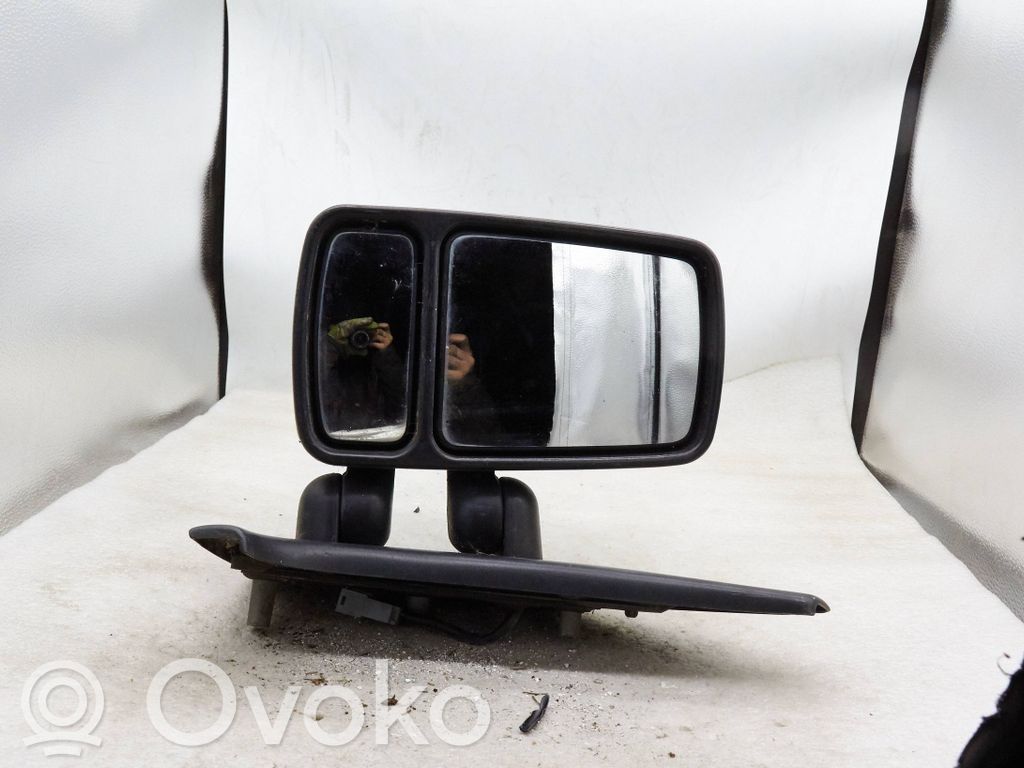 Front door electric wing mirror   E2017006