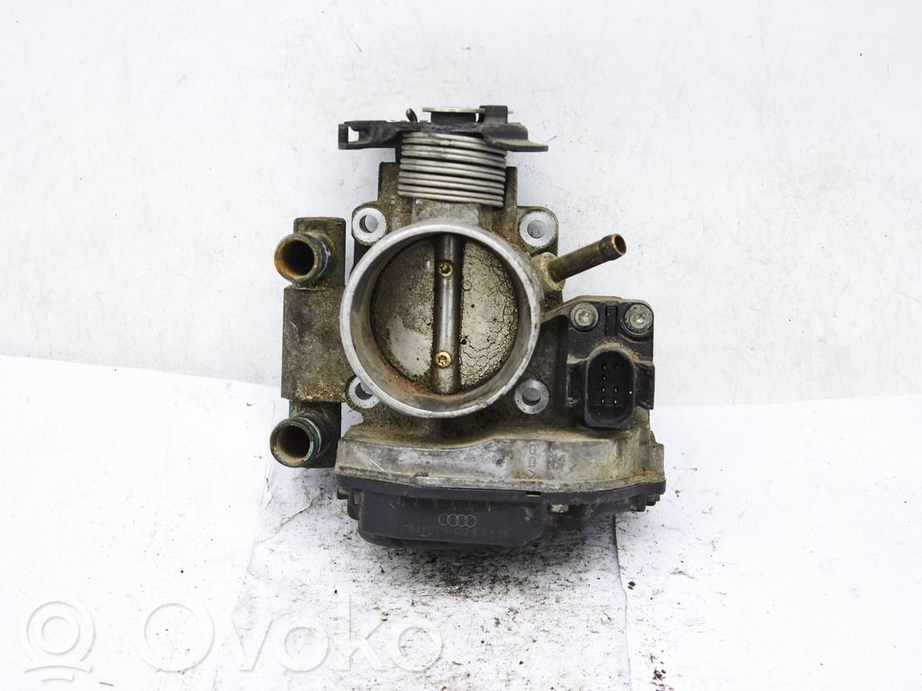 Audi A4 S4 B5 8D Drosselklappenventil 