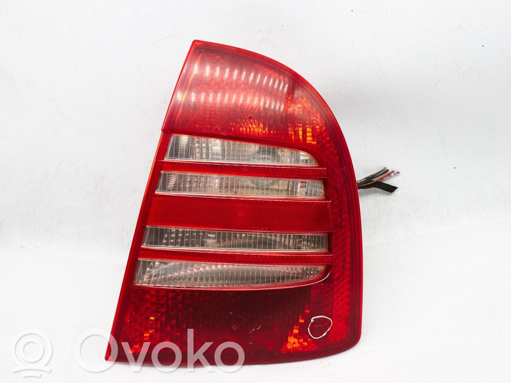 Skoda Superb B5 (3U) Lampă spate în caroserie 